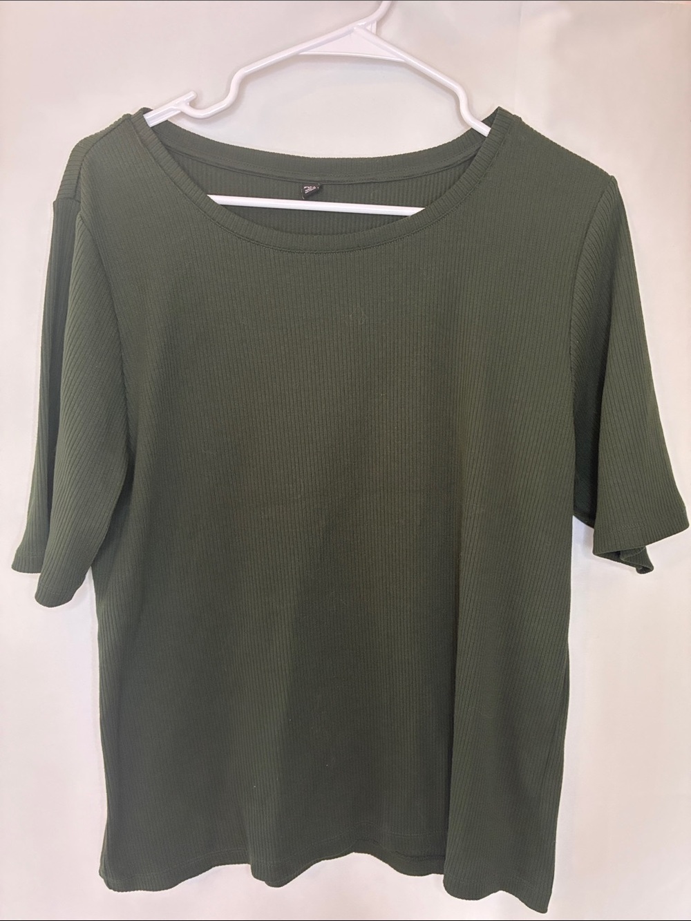 Uniqlo Olive Green Ribbed Short Sleeve Tee